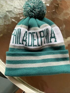 NFL Philadelphia Eagles Beasnie Hat With Pom NEW